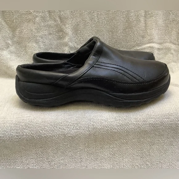 L.L. Bean Moc Mule Slide Shoe-Black Leather-8.5 Medium-Very Good Condition - Picture 3 of 13